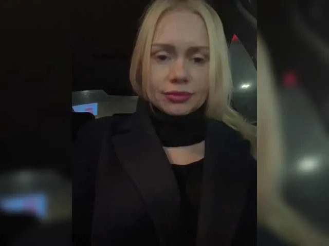 Live sex webcam photo for -SexyMilf- #292324133