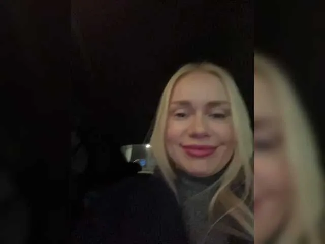 Live sex webcam photo for -SexyMilf- #292397015