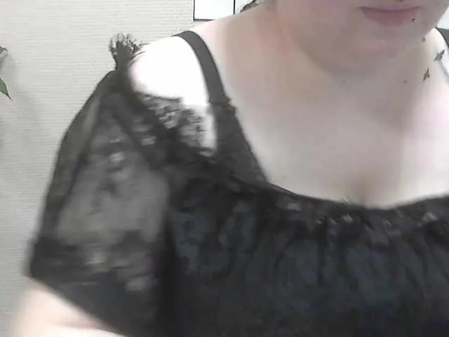 Live sex webcam photo for -Succubus- #277693654