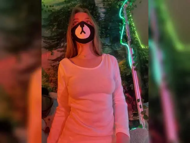 Live sex webcam photo for -Summer- #290881972