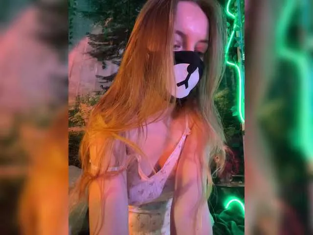 Live sex webcam photo for -Summer- #290908330