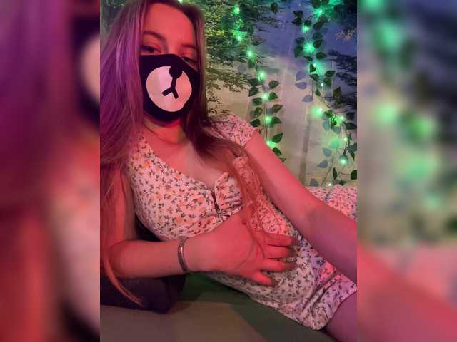 Live sex webcam photo for -Summer- #291035063