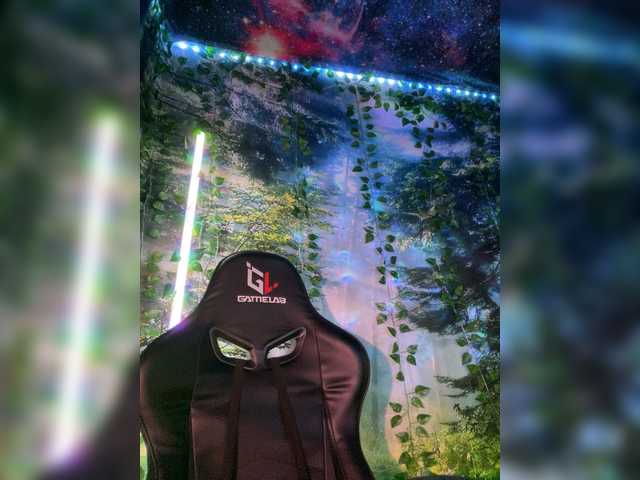 Live sex webcam photo for -Summer- #291858453