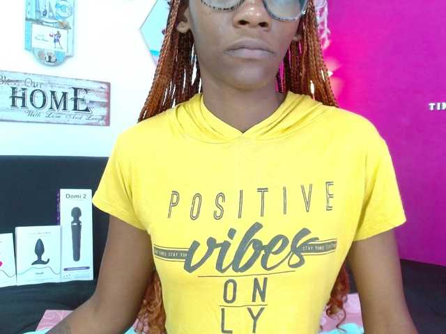 Live sex webcam photo for -UMAWILLIAMS #272122361