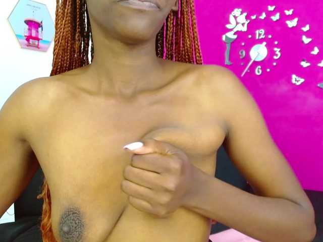 Live sex webcam photo for -UMAWILLIAMS #272584450