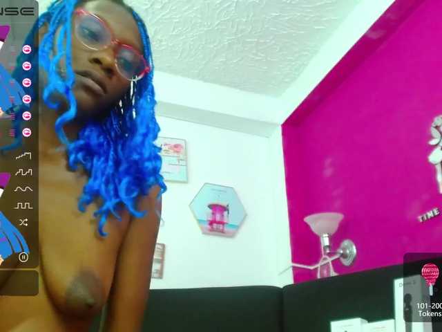 Live sex webcam photo for -UMAWILLIAMS #273271320