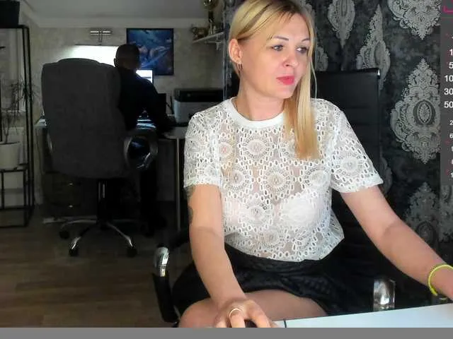 Live sex webcam photo for -VALERRI- #273234184