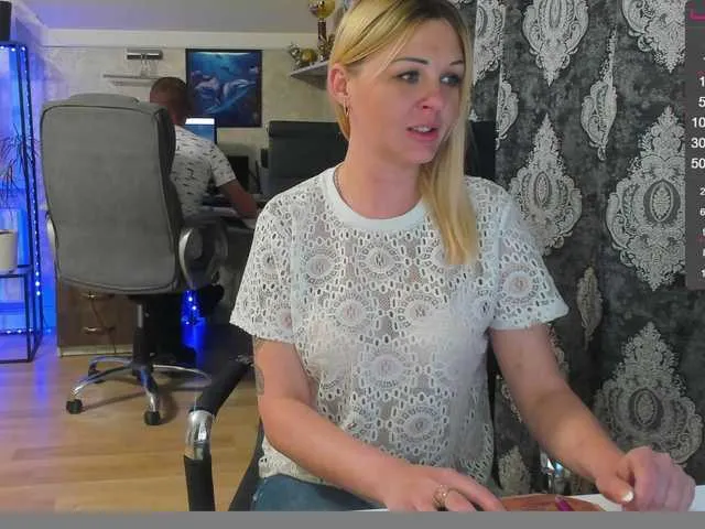Live sex webcam photo for -VALERRI- #273360412