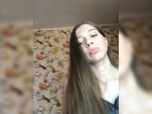 Live sex webcam photo for -VIKI-KISS #277753131