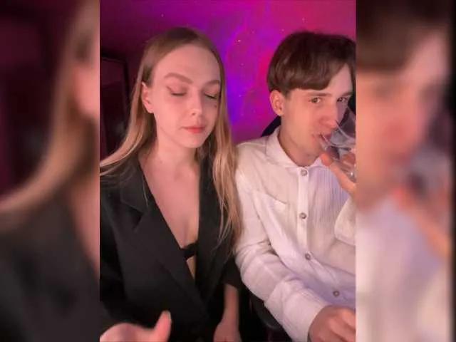 Live sex webcam photo for -VLADARISHA- #277315647