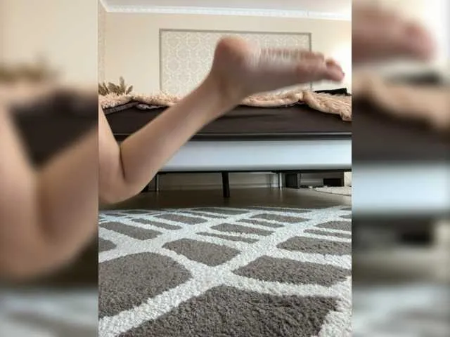 Live sex webcam photo for -Vaka- #276375217
