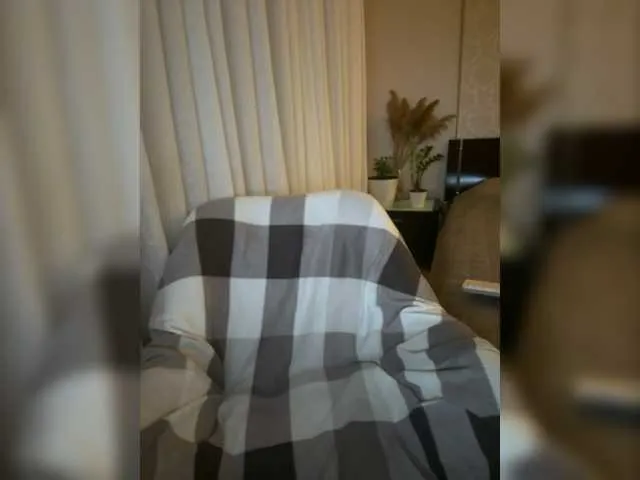 Live sex webcam photo for -Vaka- #277137787
