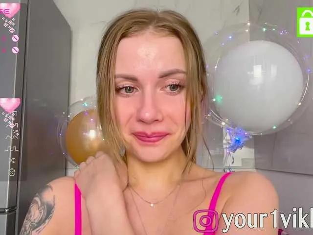 Live sex webcam photo for -VikkiL0vesCheese- #277536416