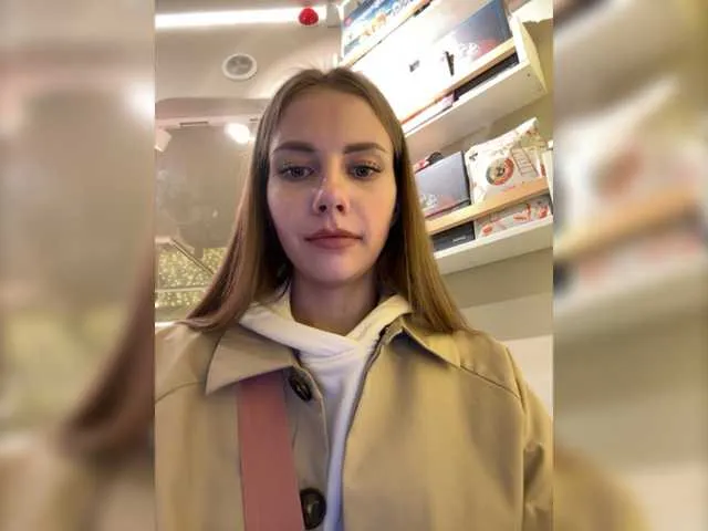 Live sex webcam photo for -VikkiL0vesCheese- #277813907