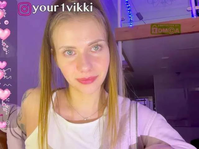 Live sex webcam photo for -VikkiL0vesCheese- #277845798