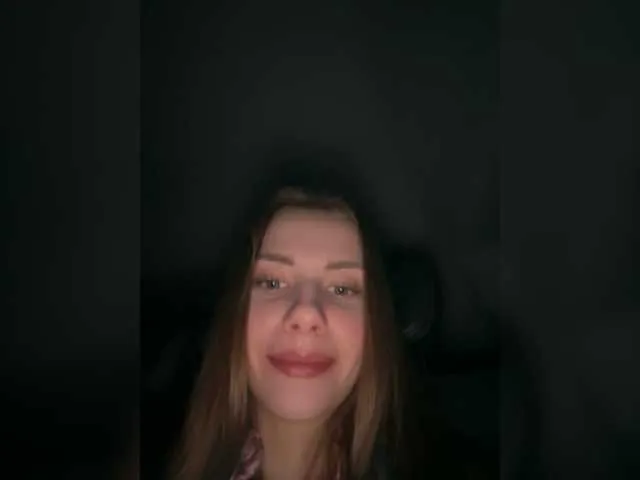 Live sex webcam photo for -VikkiL0vesCheese- #277854211