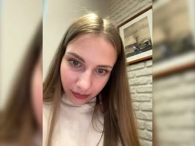 Live sex webcam photo for -VikkiL0vesCheese- #277863602