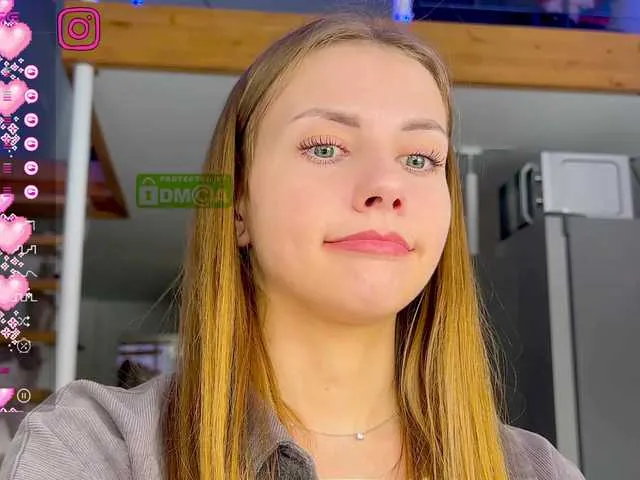 Live sex webcam photo for -VikkiL0vesCheese- #277880127