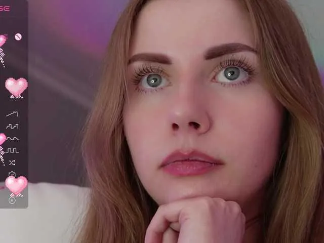 Live sex webcam photo for -VikkiL0vesCheese- #277981208