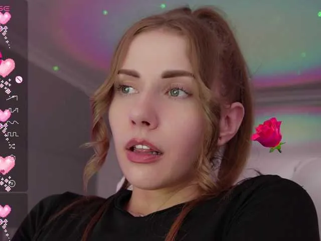 Live sex webcam photo for -VikkiL0vesCheese- #277995361