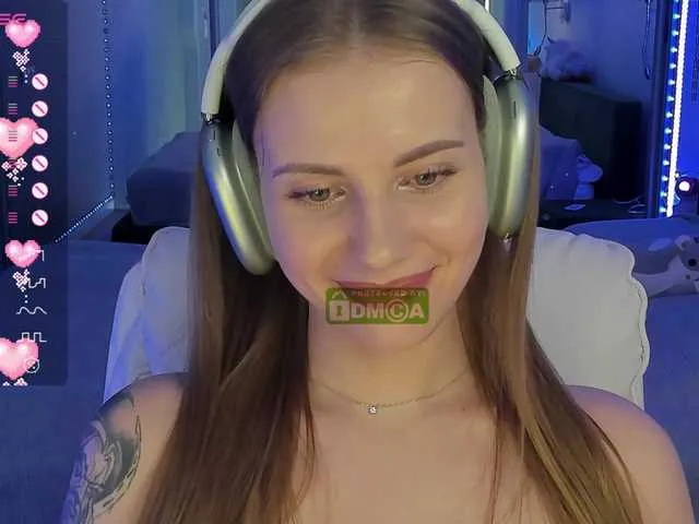 Live sex webcam photo for -VikkiL0vesCheese- #278273685