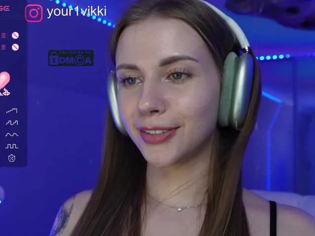 Live sex webcam photo for -VikkiL0vesCheese- #278274974