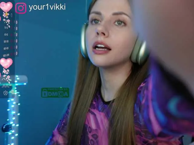 Live sex webcam photo for -VikkiL0vesCheese- #280698558