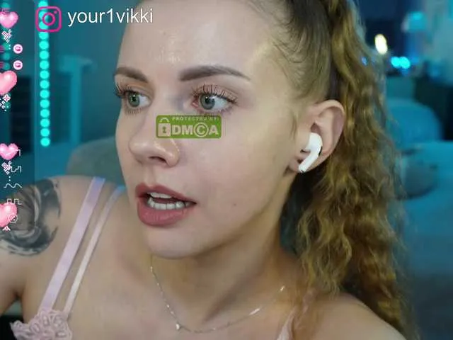Live sex webcam photo for -VikkiL0vesCheese- #285288902