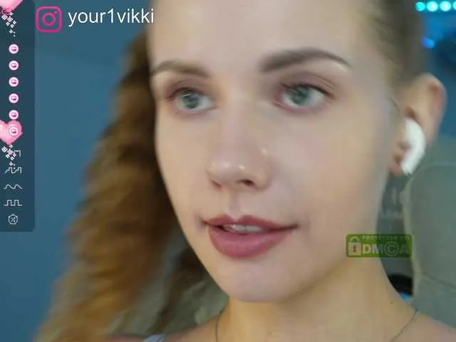 Live sex webcam photo for -VikkiL0vesCheese- #288265866