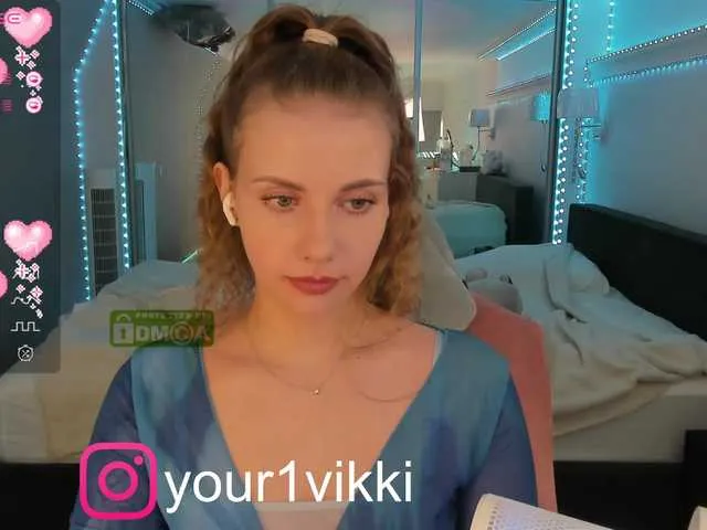 Live sex webcam photo for -VikkiL0vesCheese- #288884978