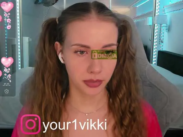 Live sex webcam photo for -VikkiL0vesCheese- #289392470