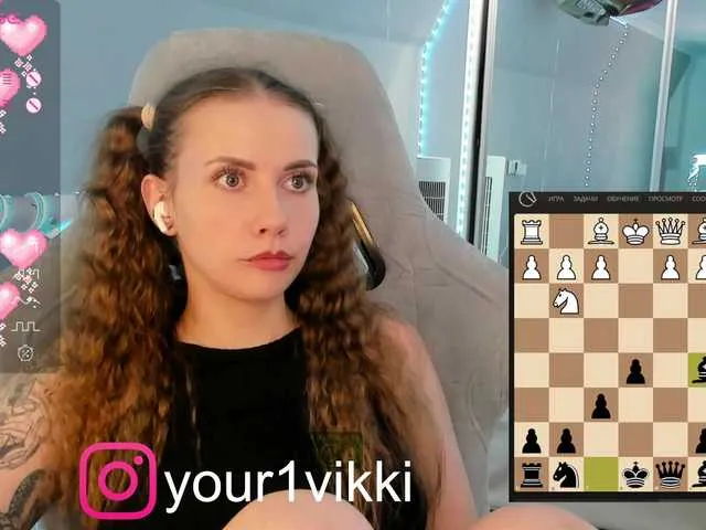 Live sex webcam photo for -VikkiL0vesCheese- #289599042