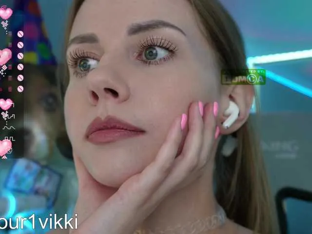 Live sex webcam photo for -VikkiL0vesCheese- #290029371