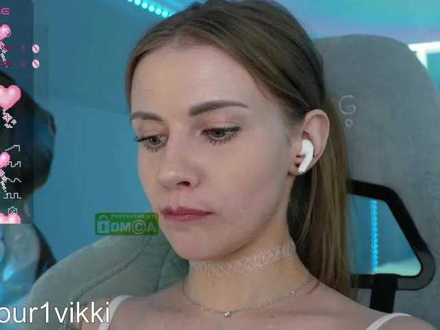 Live sex webcam photo for -VikkiL0vesCheese- #290031257
