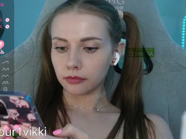 Live sex webcam photo for -VikkiL0vesCheese- #290033011
