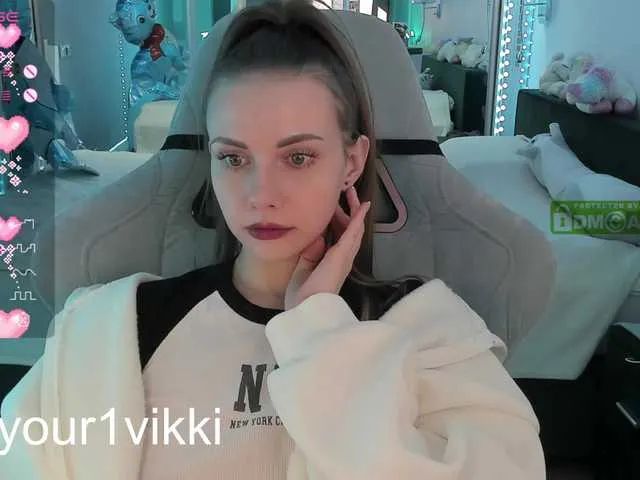 Live sex webcam photo for -VikkiL0vesCheese- #290172510