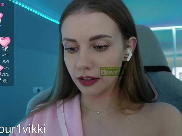 Live sex webcam photo for -VikkiL0vesCheese- #290179624