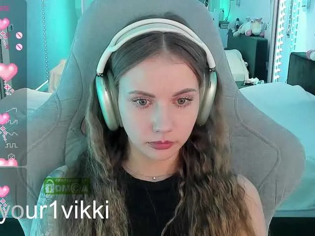 Live sex webcam photo for -VikkiL0vesCheese- #290242664