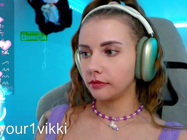 Live sex webcam photo for -VikkiL0vesCheese- #290314554