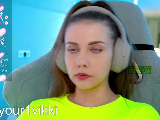 Live sex webcam photo for -VikkiL0vesCheese- #290352754