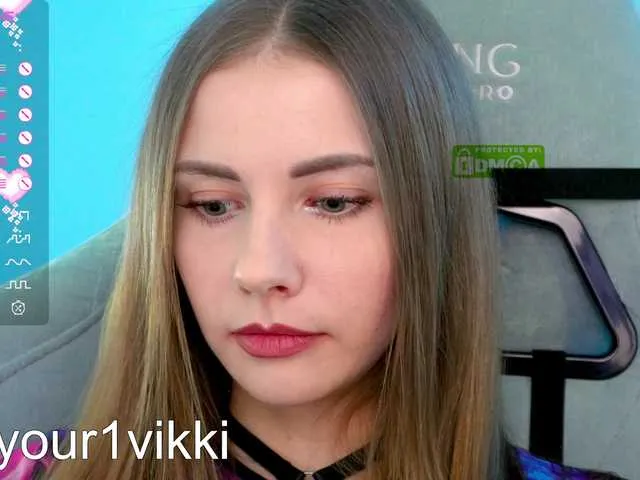 Live sex webcam photo for -VikkiL0vesCheese- #290366852