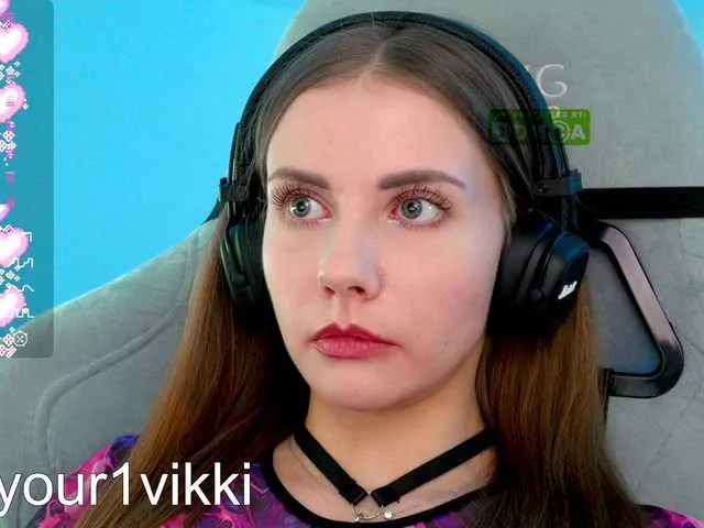Live sex webcam photo for -VikkiL0vesCheese- #290368364