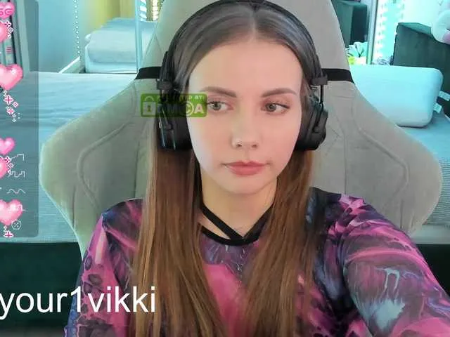 Live sex webcam photo for -VikkiL0vesCheese- #290373946