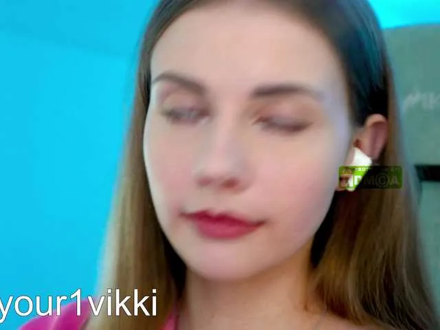 Live sex webcam photo for -VikkiL0vesCheese- #290403124