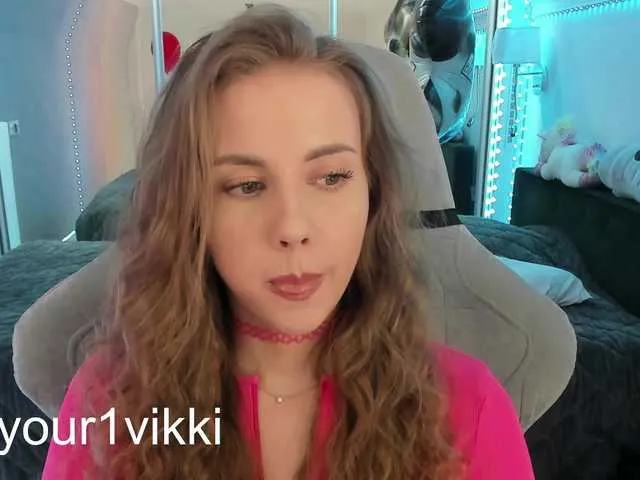 Live sex webcam photo for -VikkiL0vesCheese- #290627738