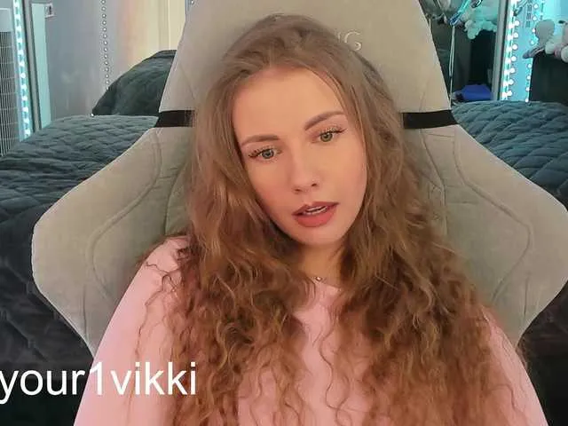 Live sex webcam photo for -VikkiL0vesCheese- #290738922