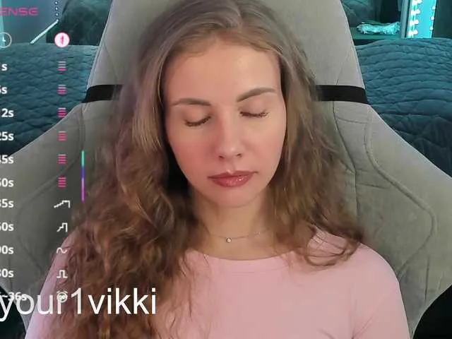 Live sex webcam photo for -VikkiL0vesCheese- #290796827