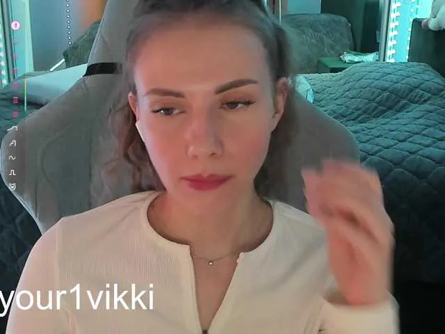 Live sex webcam photo for -VikkiL0vesCheese- #290817863