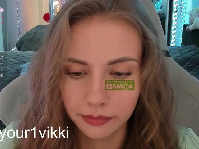 Live sex webcam photo for -VikkiL0vesCheese- #290901842