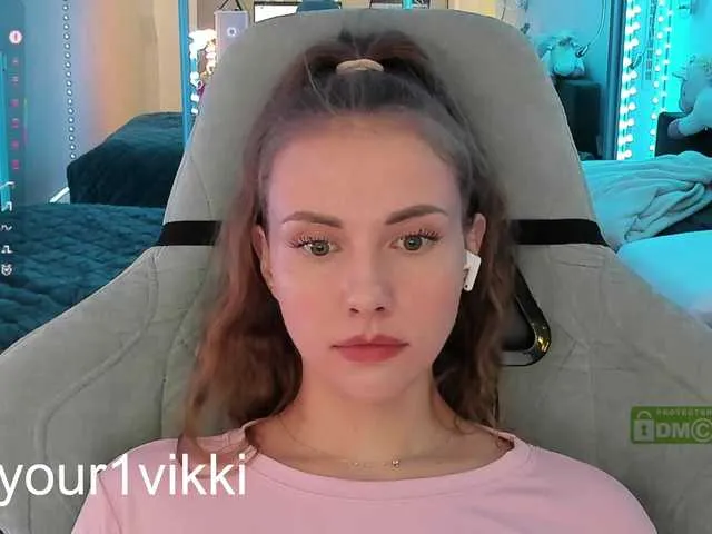 Live sex webcam photo for -VikkiL0vesCheese- #290912803